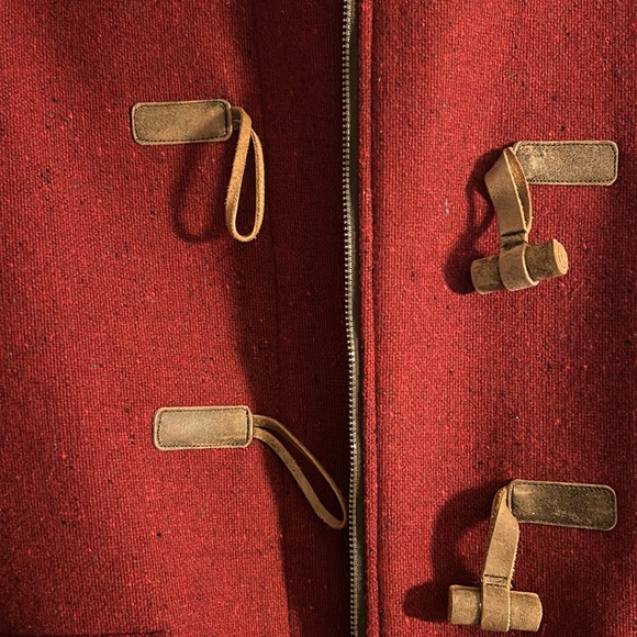 Beautiful coat. No hood. - Picture 4 of 6